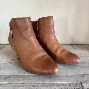 GUC Women’s Frye Ankle Boots 9